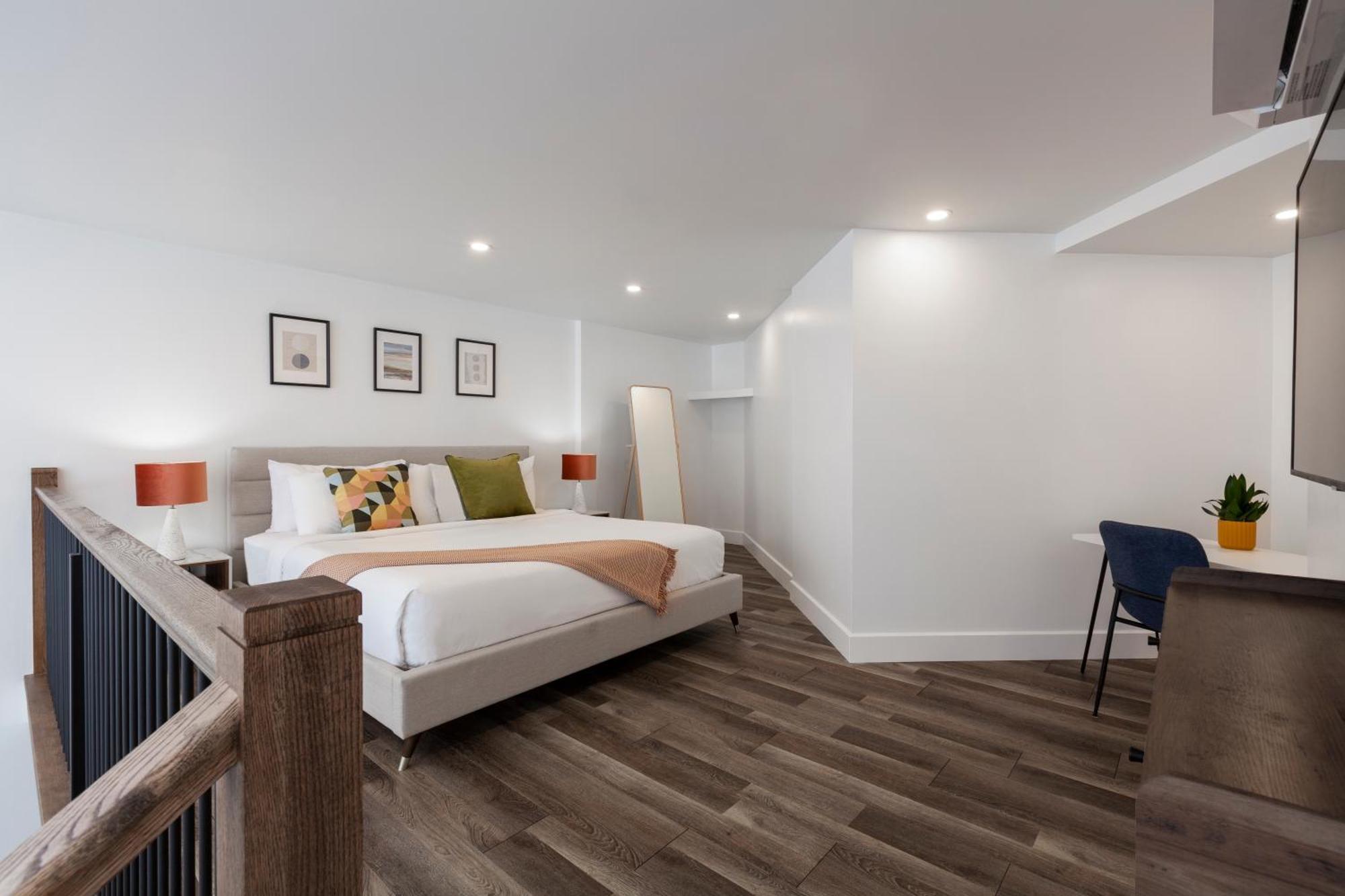 Hotel Strata 3*