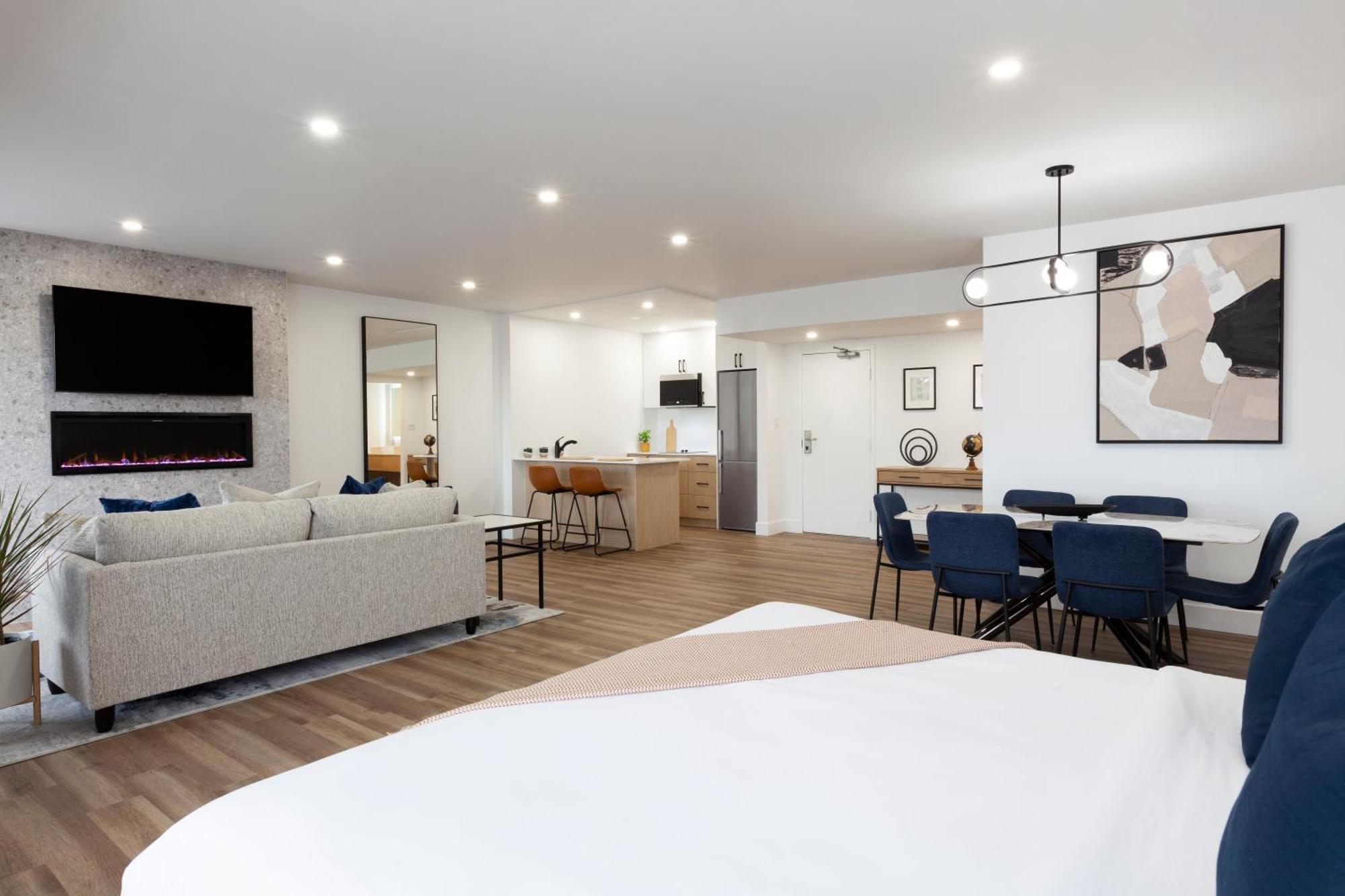 Strata 3* Kingston